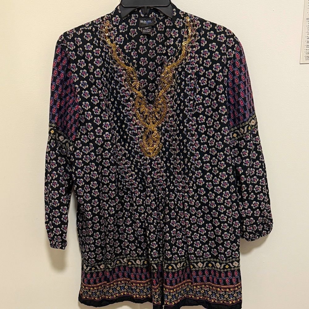 Style & Co. Woman’s Black Floral Sequin Embellished Cotton Tunic Top. Size 10P.